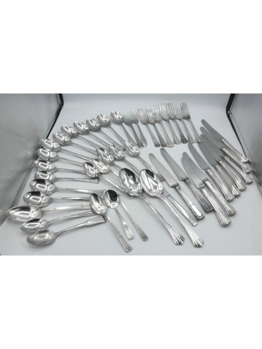 45 Piece (Some Vintage) Craft Silverplate and Stainless Steel Flatware Mixed Lot - Picture 8 of 8